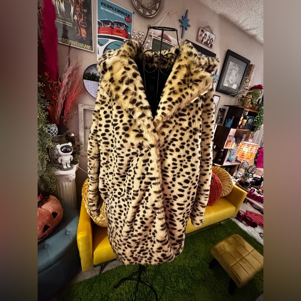 Forever 21 Leopard Print Faux Fur Jacket